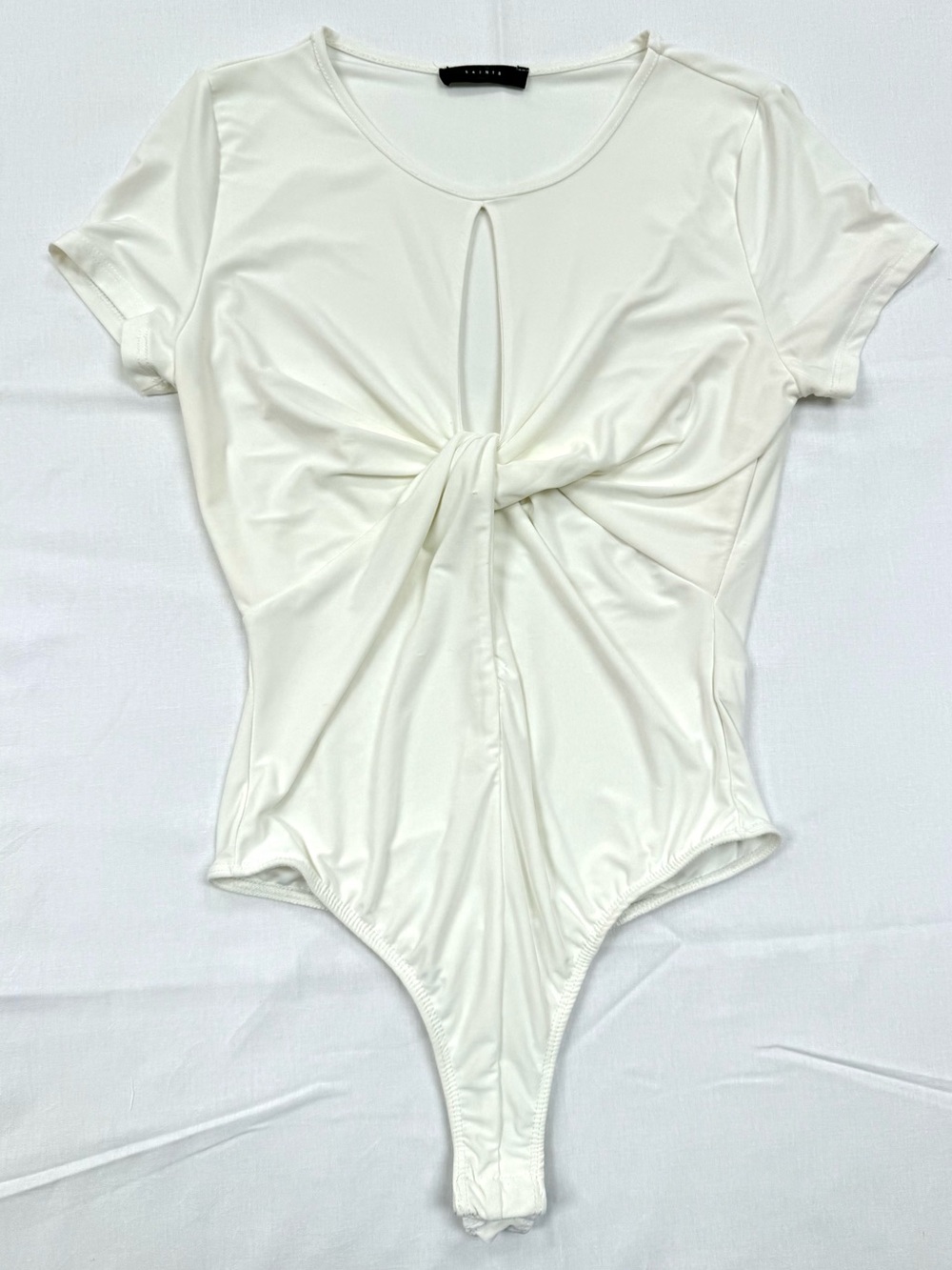 21 Saints White Twist Front Keyhole Short Sleeve Thong Bodysuit Stretch Small